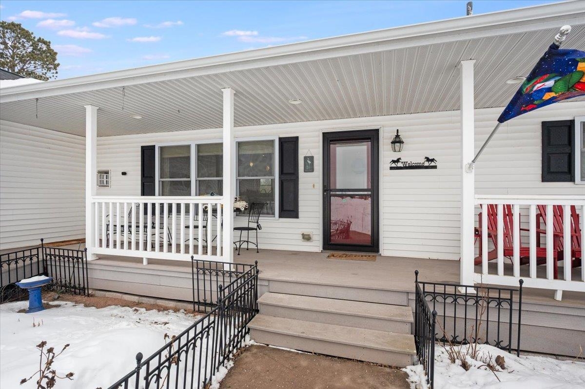 4318 Valley Brook Road Superior, WI 54880 - Photo 4 of 55