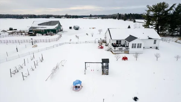 $645,000 | 4318 Valley Brook Road, Superior, WI 54880