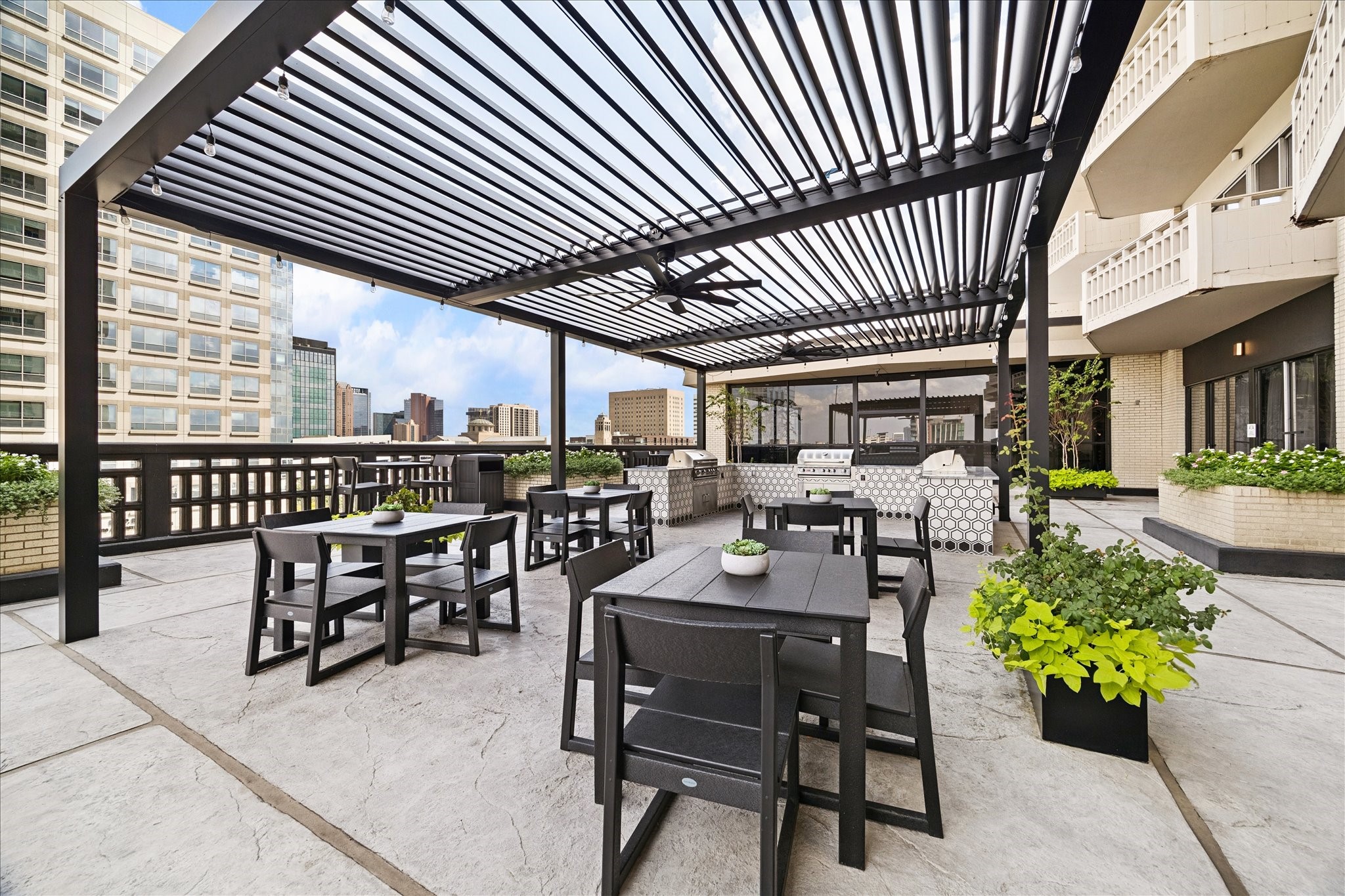 2016 Main Street, Unit 2417 Houston, TX 77002 - Photo 29 of 40 a outdoor living space with furniture