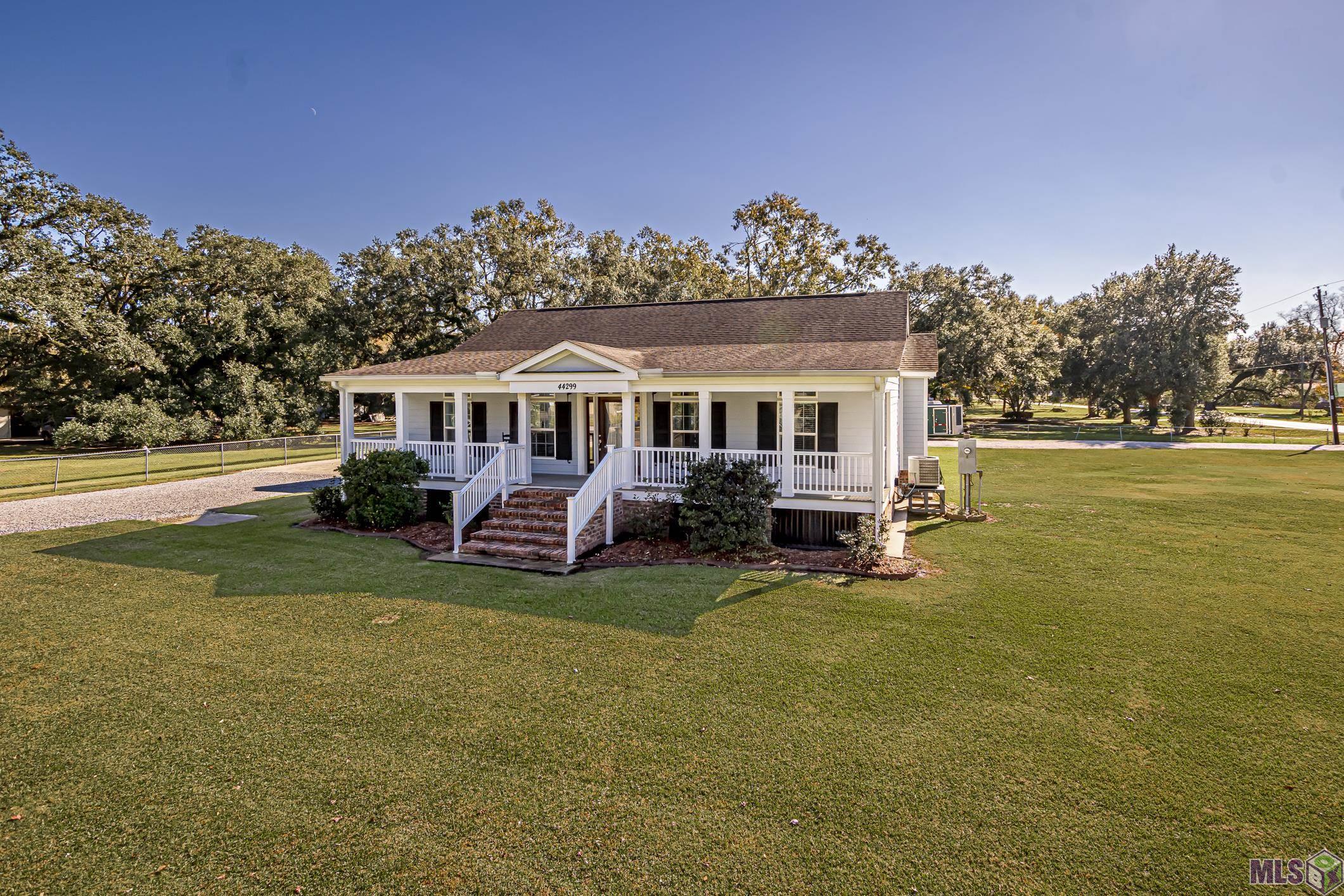 44299 Gold Place Road St. Amant, LA 70774 - Photo 2 of 27 Gallery Image 2