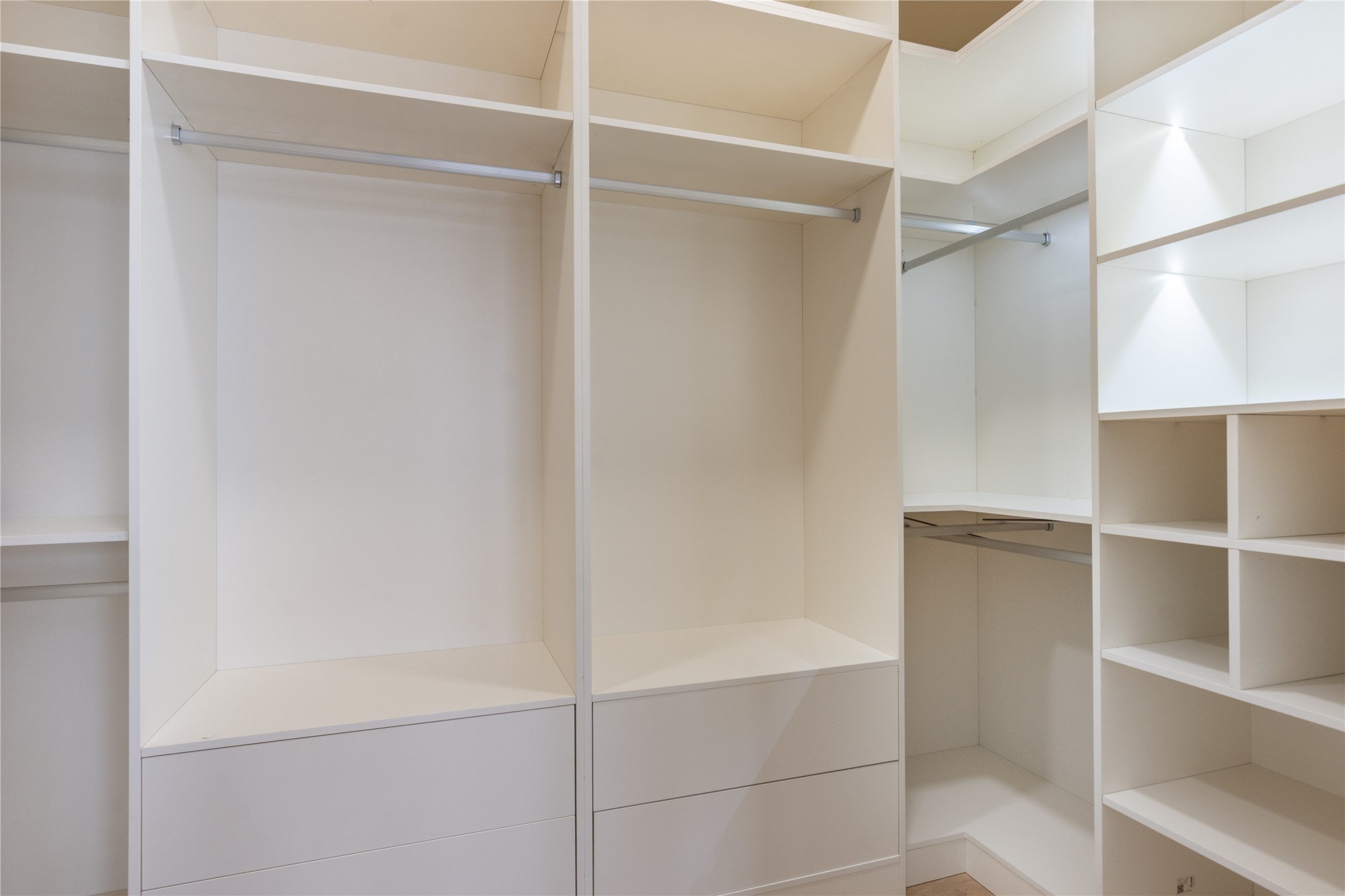 2239 Blalock Road Houston, TX 77080 - Photo 27 of 33 a bathroom with a glass shower door