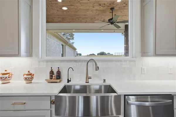 $885,000 | 220 Greene Road, Weatherford, TX 76087