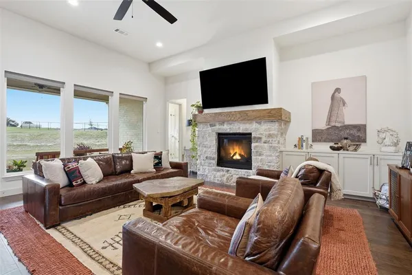 $885,000 | 220 Greene Road, Weatherford, TX 76087