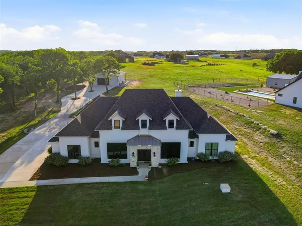 $885,000 | 220 Greene Road, Weatherford, TX 76087