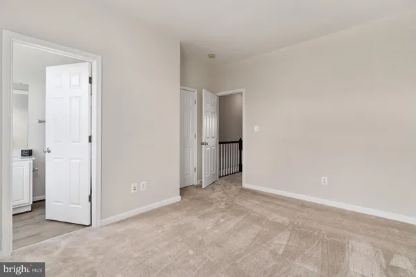 $425,000 | 2881 Chinkapin Oak Lane, Unit 236, Woodbridge, VA 22191