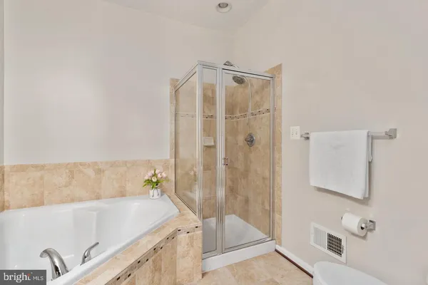 $425,000 | 2881 Chinkapin Oak Lane, Unit 236, Woodbridge, VA 22191