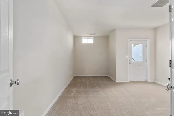 $425,000 | 2881 Chinkapin Oak Lane, Unit 236, Woodbridge, VA 22191