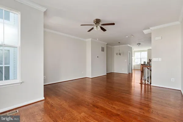 $425,000 | 2881 Chinkapin Oak Lane, Unit 236, Woodbridge, VA 22191