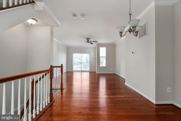 $425,000 | 2881 Chinkapin Oak Lane, Unit 236, Woodbridge, VA 22191