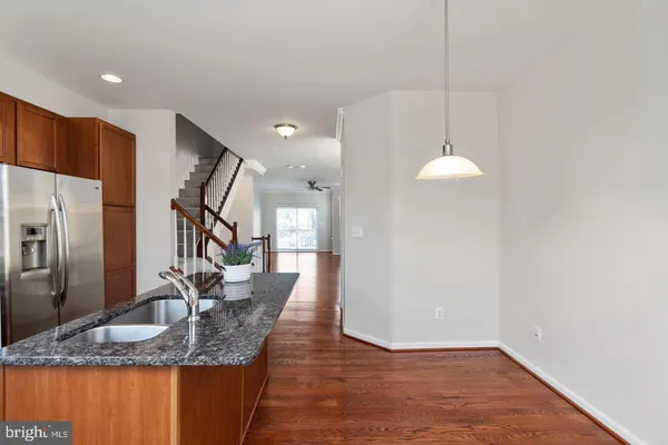 $425,000 | 2881 Chinkapin Oak Lane, Unit 236, Woodbridge, VA 22191