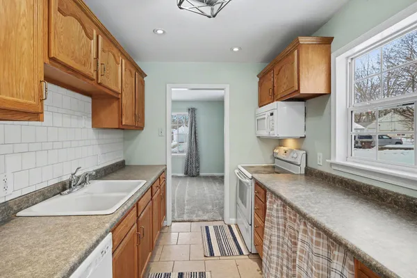 $109,900 | 1018 Burr Oak Street, Albion, MI 49224