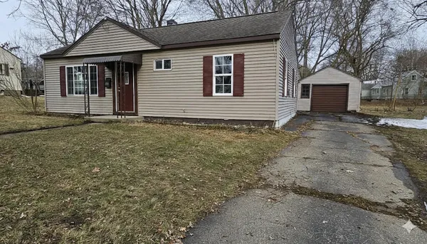 $109,900 | 1018 Burr Oak Street, Albion, MI 49224