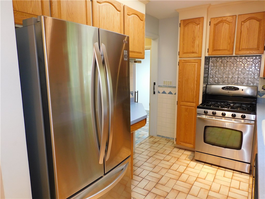 30 Deville Drive Greece, NY 14612 - Photo 10 of 46