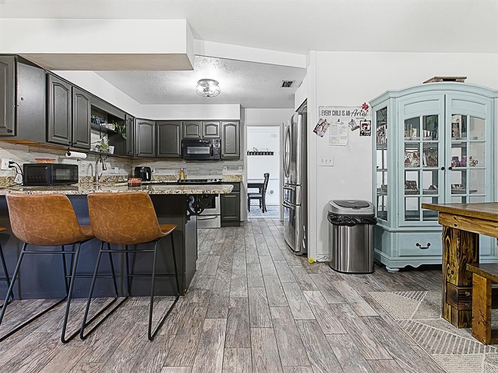 5329 Twin Palms Road Fruitland Park, FL 34731 - Photo 11 of 60