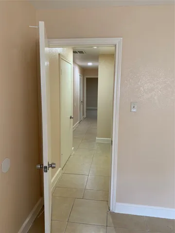 $2,000 | 5736 West Airport Boulevard, Houston, TX 77035