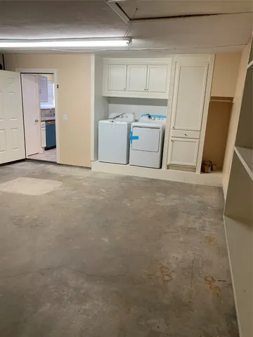 $2,000 | 5736 West Airport Boulevard, Houston, TX 77035