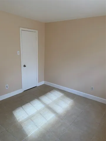 $2,000 | 5736 West Airport Boulevard, Houston, TX 77035