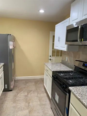 $2,000 | 5736 West Airport Boulevard, Houston, TX 77035