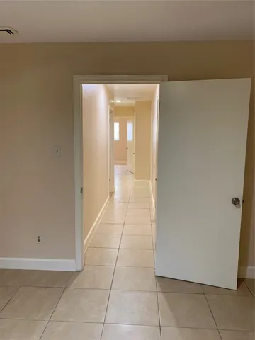 $2,000 | 5736 West Airport Boulevard, Houston, TX 77035