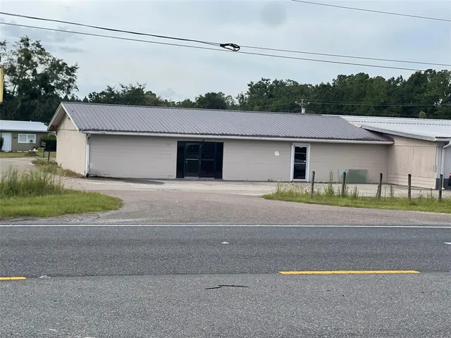front view of house with a yard