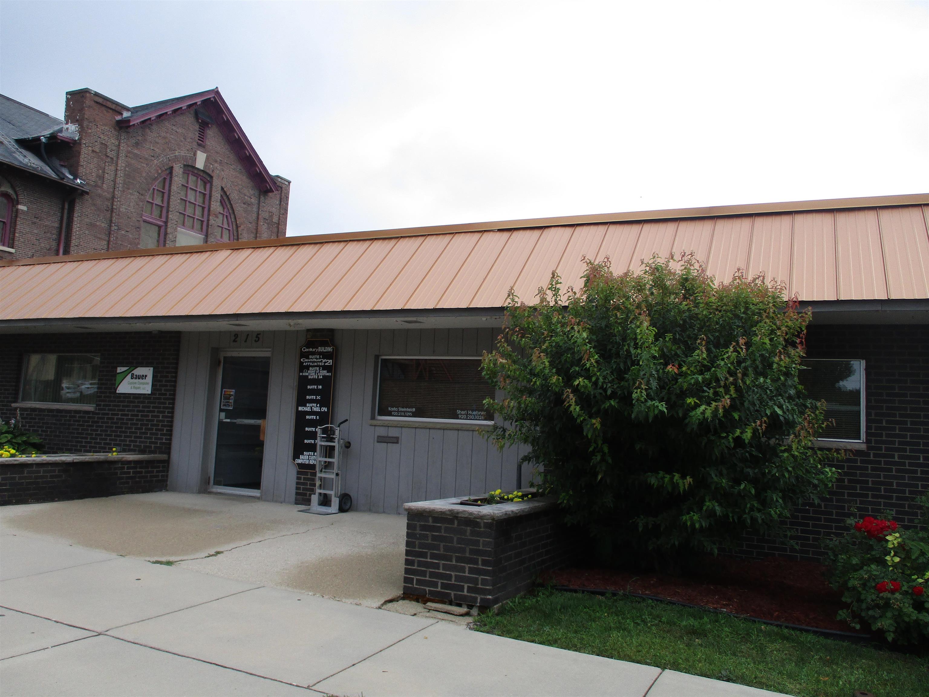 215 North Spring Street Beaver Dam, WI 53916 - Photo 2 of 9