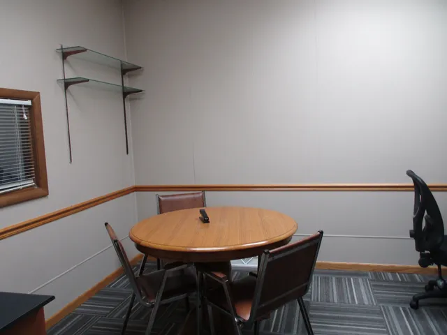 $1,700 | 215 North Spring Street, Beaver Dam, WI 53916