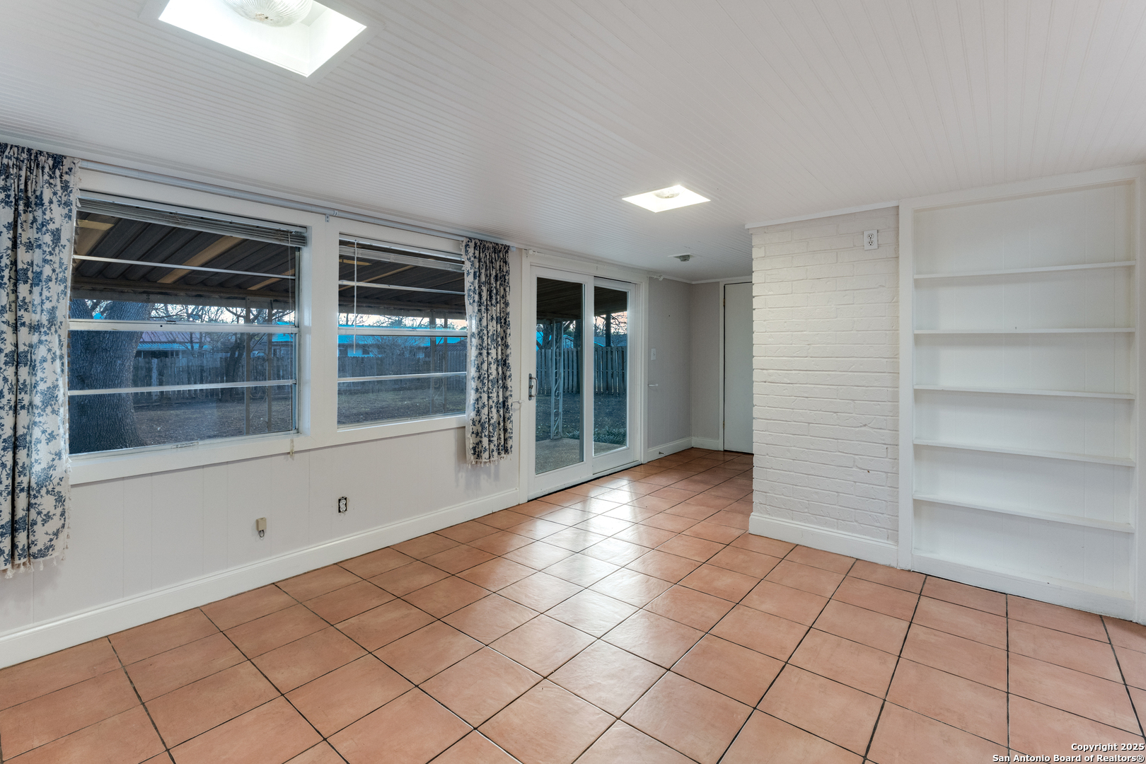 1005 East Blanco Road Boerne, TX 78006 - Photo 14 of 38