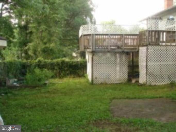 4205 Kinmount Road Lanham, MD 20706 - Photo 2 of 13 Back yard