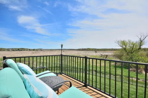 $450,000 | 1358 Scenic Pointe Court, Hartford, WI 53027