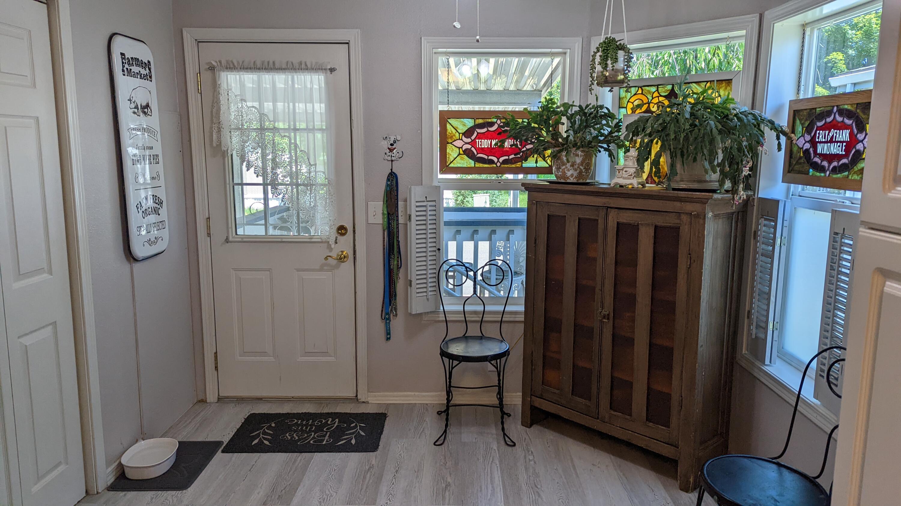 10 South Stage Road, Unit 41 Medford, OR 97501 - Photo 6 of 14 PXL_20220627_201936881