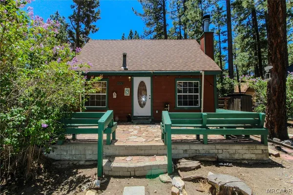 $1,800 | 1100 West Sherwood Boulevard, Big Bear City, CA 92314