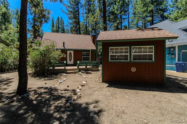 $1,800 | 1100 West Sherwood Boulevard, Big Bear City, CA 92314