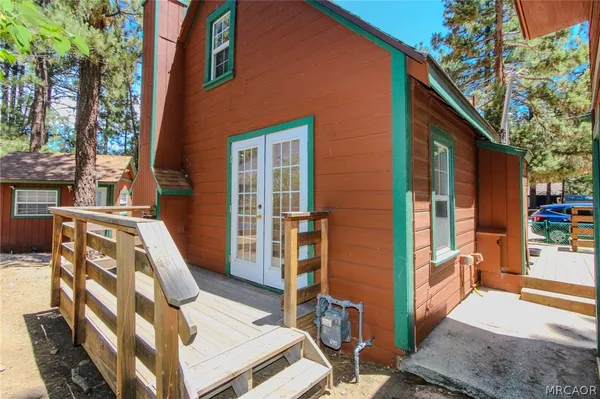 $1,800 | 1100 West Sherwood Boulevard, Big Bear City, CA 92314