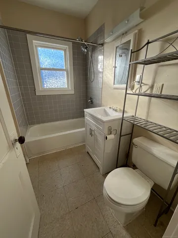 $1,375 | Undisclosed Address, New Britain, CT 06051