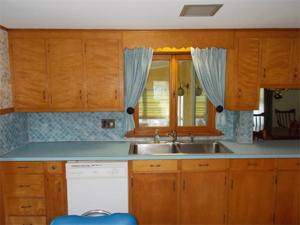 10 Quinn Road Lynn, MA 01904 - Photo 9 of 25 Gallery Image 9