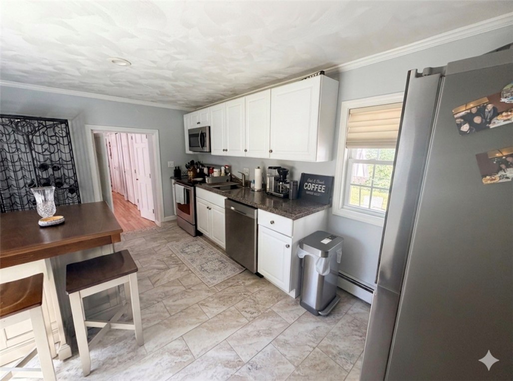 36 Pettaquamscutt Lake Road Narragansett, RI 02874 - Photo 5 of 17