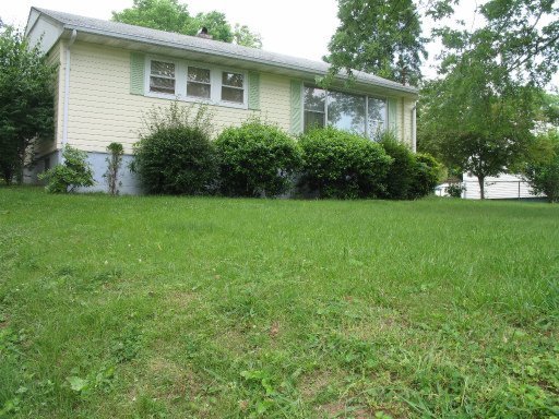 115 Pembroke Road Oak Ridge, TN 37830 - Photo 1 of 1 Primary Photo