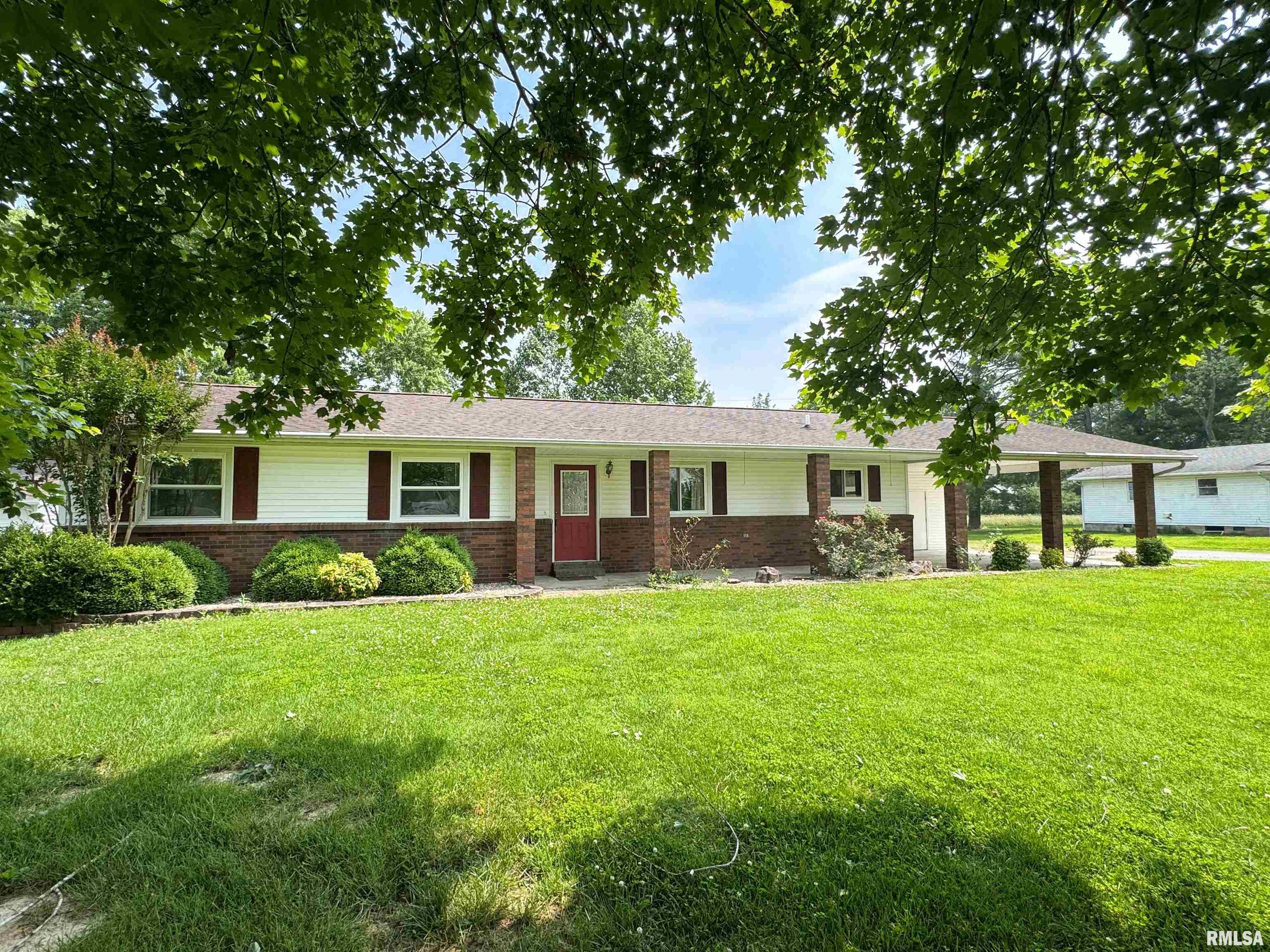 950 Old Rte 146 Loop Vienna, IL 62995 - Photo 1 of 27