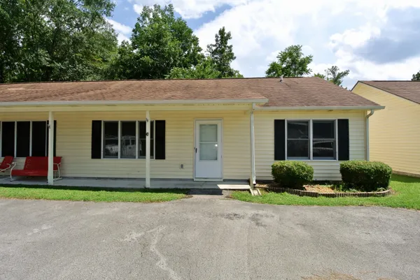 $1,000 | 1212 Highland Avenue, Unit D, New Bern, NC 28562