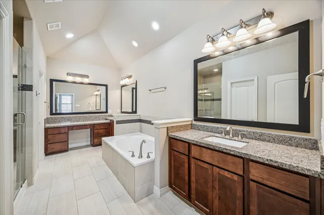 $3,100 | 5749 Larkin Street, Houston, TX 77007