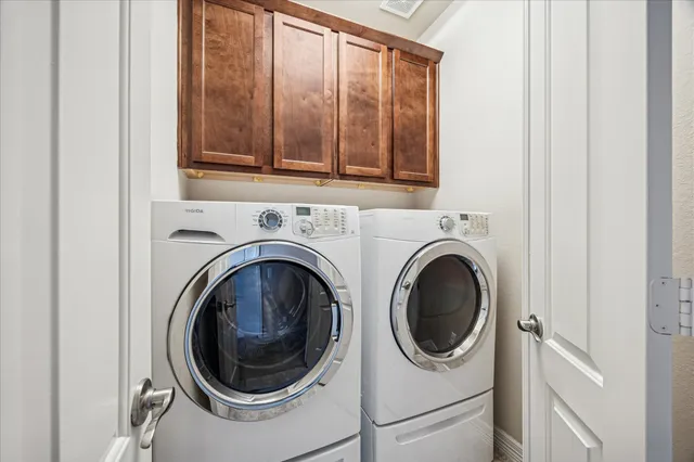 $3,100 | 5749 Larkin Street, Houston, TX 77007