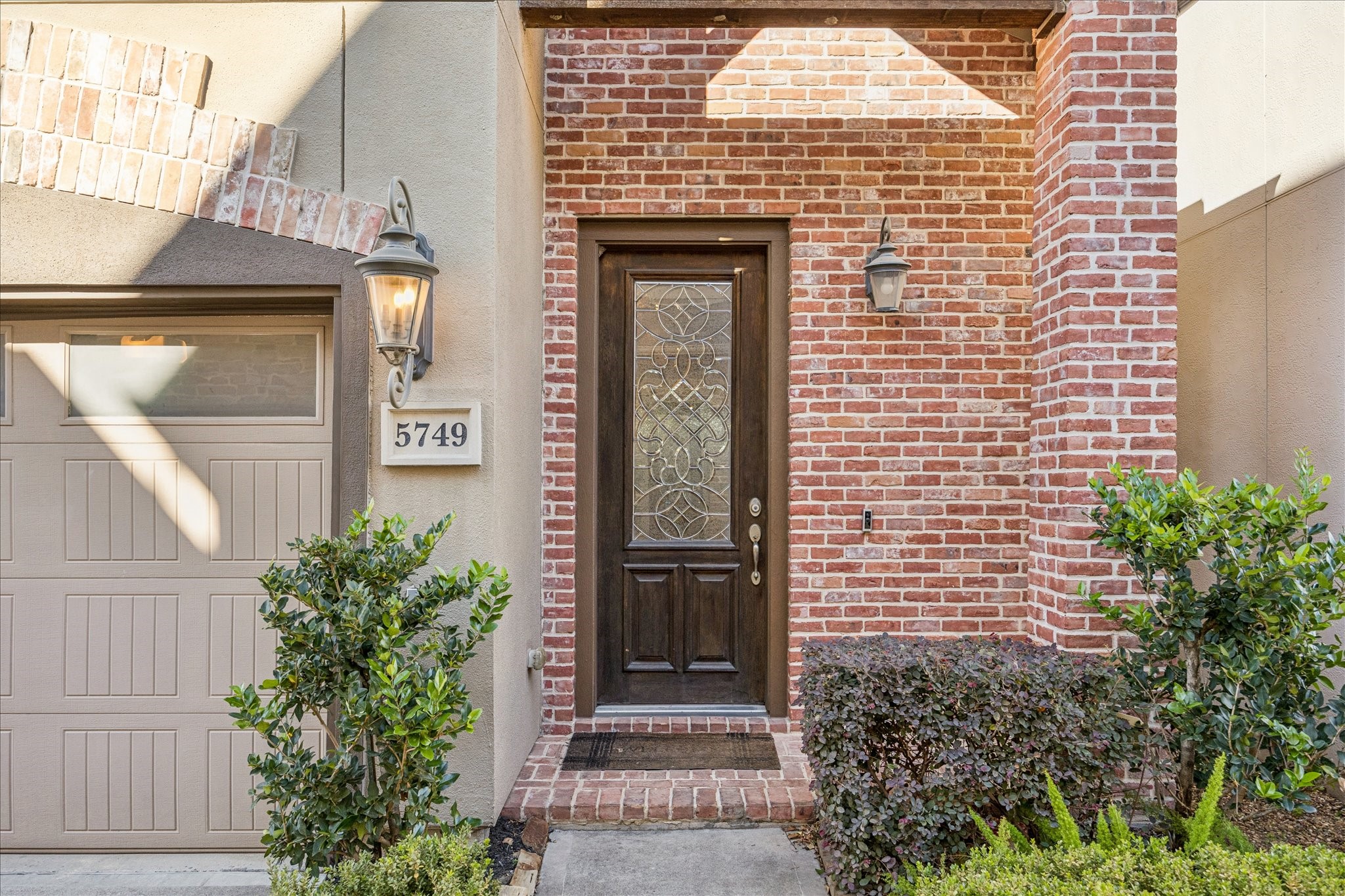 5749 Larkin Street Houston, TX 77007 - Photo 2 of 35 Welcome to 5749 Larkin in Cottage Grove! These few townhomes are only a block from I10 and are protected by an automatic gate.