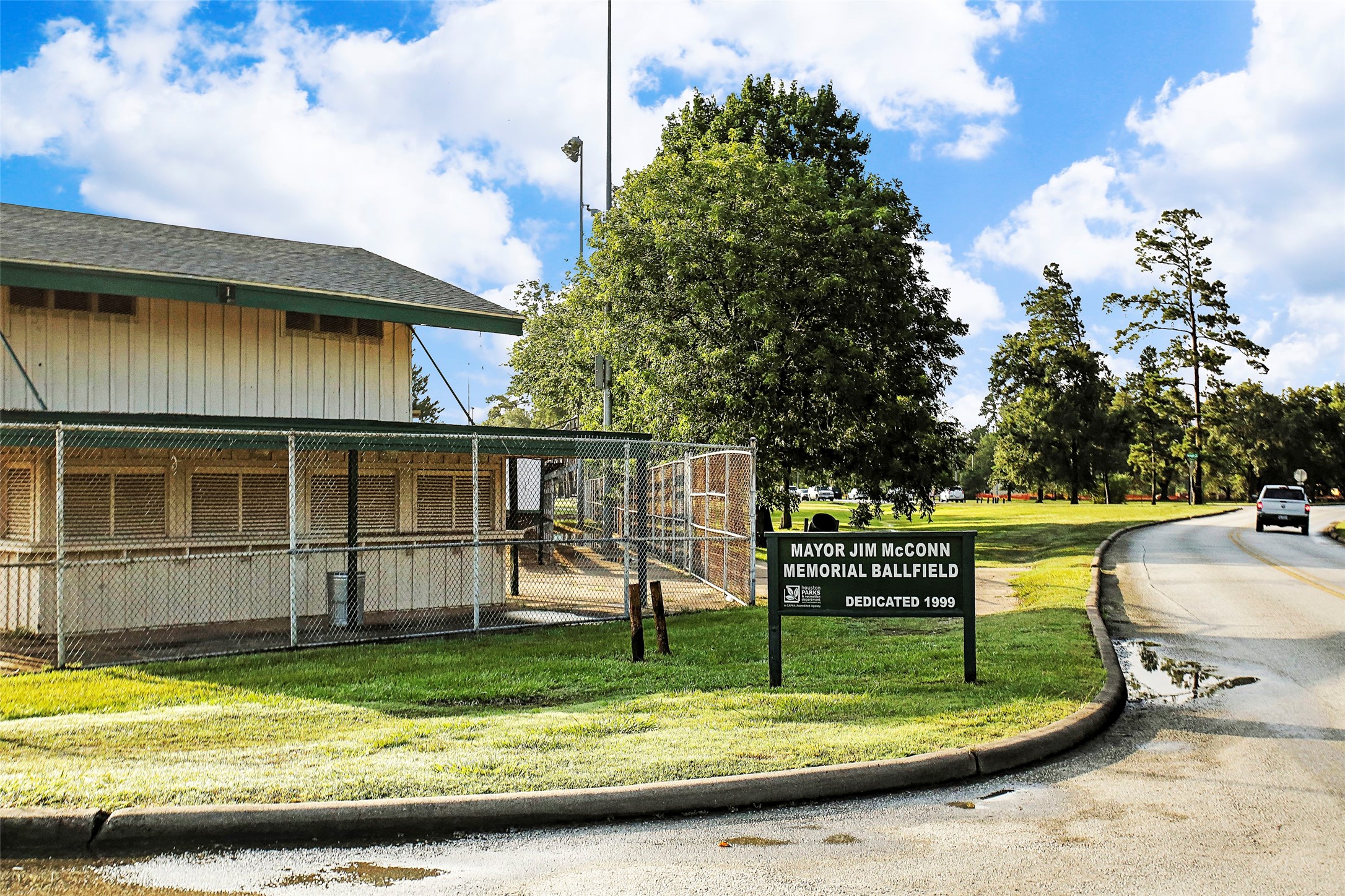 5749 Larkin Street Houston, TX 77007 - Photo 27 of 35 Memorial Park has a full golf course, pictured, tennis courts, a driving range, trails, baseball fields, a pool, soccer fields, a Beck's Prime, and Smoothie King.