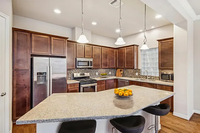 $3,100 | 5749 Larkin Street, Houston, TX 77007