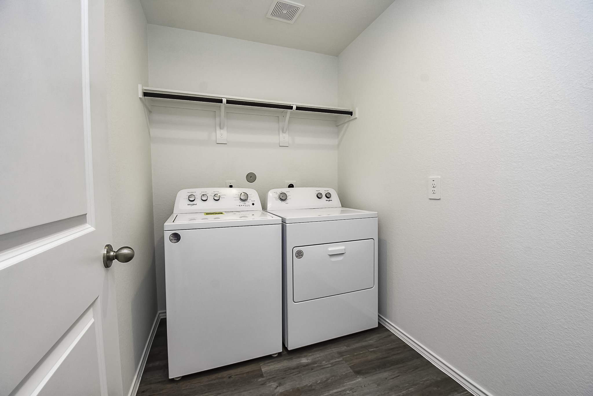 14919 Clay Harvest Ridge Magnolia, TX 77354 - Photo 23 of 28 Generous size Utility Room. Washer and dryer included.