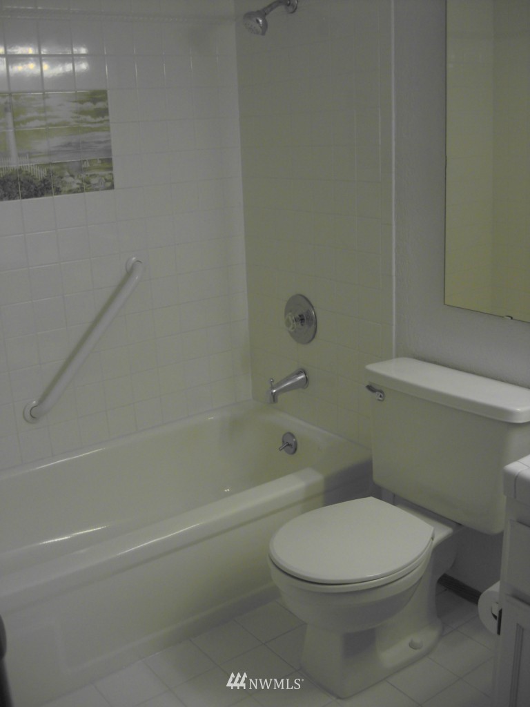 10056 Northeast 197th Street Bothell, WA 98011 - Photo 22 of 24