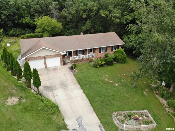 $172,500 | 11 Woodland Lane, Macomb, IL 61455
