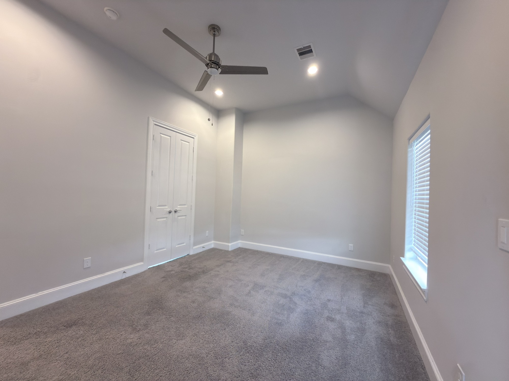 815 Bringhurst Street Houston, TX 77020 - Photo 18 of 19 THID BEDROOM
