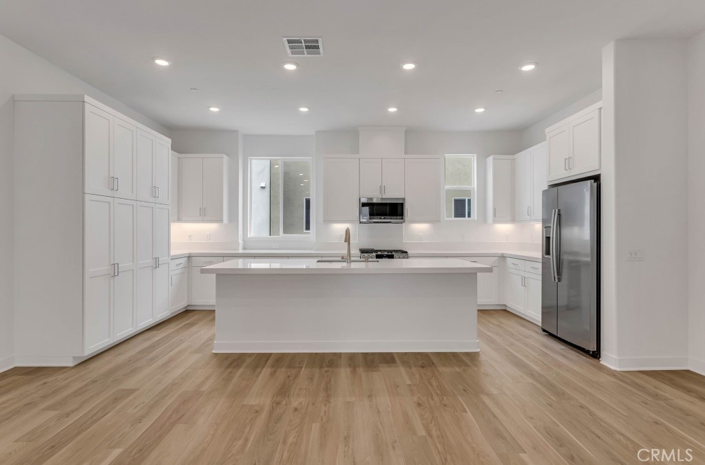 260 Sash Irvine, CA 92618 - Photo 1 of 14