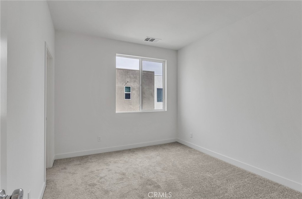 260 Sash Irvine, CA 92618 - Photo 11 of 14